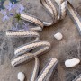 Светло-серые плетёные шнурки с молочным декором-косичкой
